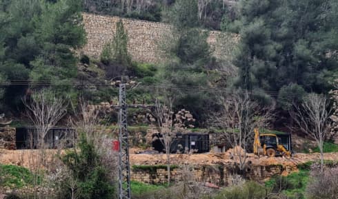 עבודות התשתית שהתגלו על ידי מטיילים