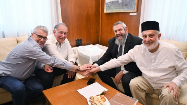 מכירת החמץ של העיר חיפה