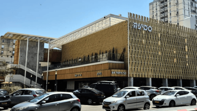 מי ישלם על השיפוץ? מרכז סביניה בקרית ביאליק