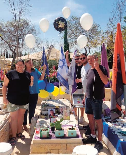 יום ההולדת בקבר