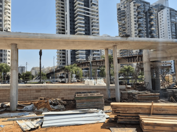 גשר השבעה באוקטובר פתח תקוה