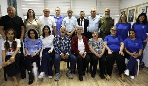 ראש העיר חדרה עם מדליקי המשואות