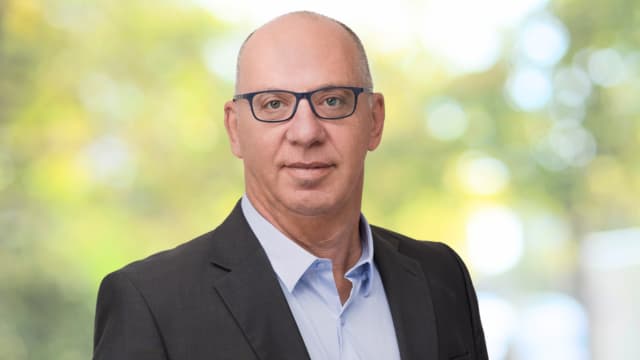 עו"ד רון צין ממשרד ארנון, תדמור-לוי