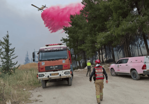 מאמצי הכיבוי בהרי ירושלים (צילום: תיעוד מבצעי, כב"ה ירושלים) מאמצי הכיבוי בהרי ירושלים