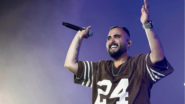 אושר כהן מגיע לאצטדיון סמי עופר חיפה
