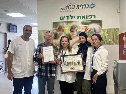 חזי בירן קיבל תעודת הוקרה