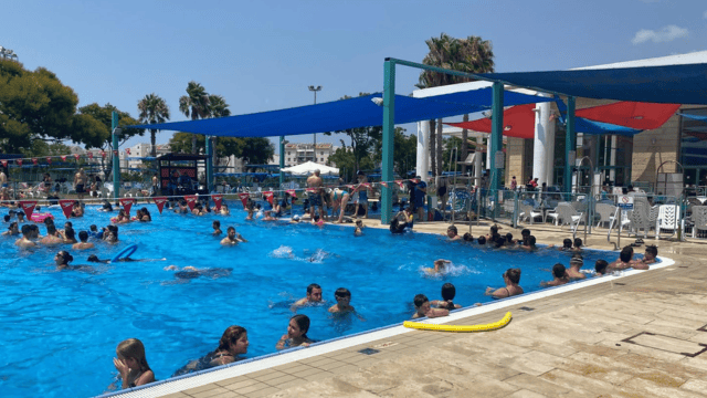 הבריכה העירונית רעננה הבריכה העירונית רעננה