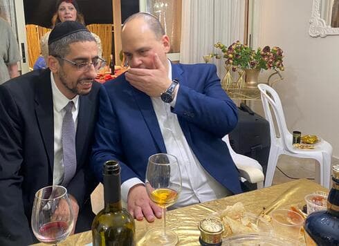 בוסקילה עם ברוט. "למעלה מ-60% מהפניות שטופלו על ידינו הגיעו מהציבור החילוני" (צילום: פרטי) מוטי בוסקילה עם צביקה ברוט