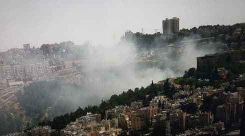 השריפה משתוללת סמוך לכביש 9 השריפה משתוללת סמוך לכביש 9