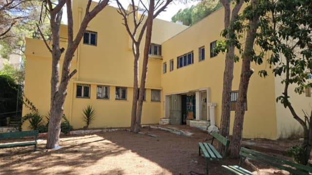 מבנה היסטורי: "בית אמהות" לפני השיפוץ