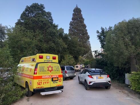 זירת האירוע בקיבוץ אשדות יעקב איחוד (צילום: תיעוד מבצעי מד"א) זירת האירוע בקיבוץ אשדות יעקב איחוד