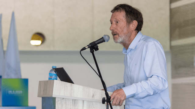 פרופ' אבי שמחון כנס מפרץ חיפה החדש באוניבסיטת חיפה