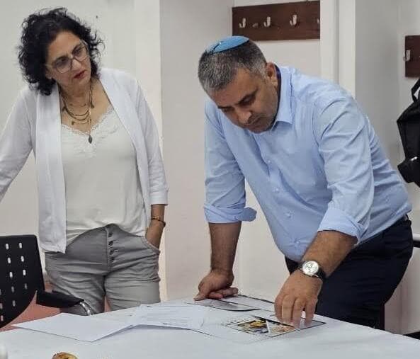 השר אופיר סופר ומנכ"לית המכללה מרב ששון אמויאל (צילום: דוברות המכללה) השר אופיר סופר ומנכ"לית המכללה