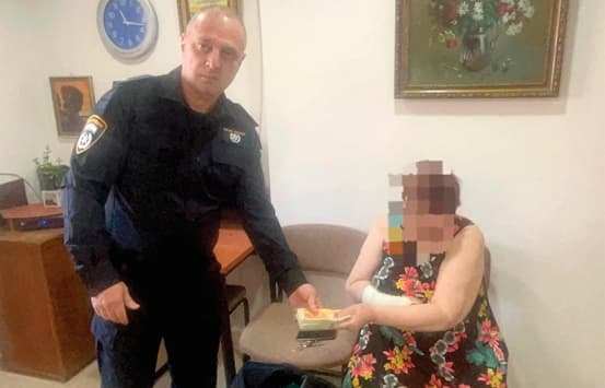השוטרים עשו הסברה ברוסית בהוסטל