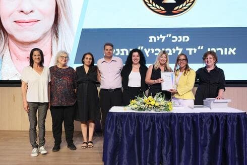 ורד דברת (צילום: סיון שחור) ורד דברת