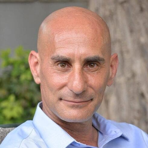 רז שגיא