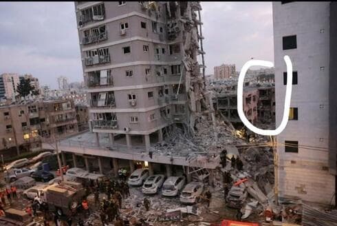הבית של חמוטל כהן בבת ים, אחרי פגיעת הטיל האיראני (צילום: מתוך הרשת החברתית, צלם לא ידוע, שימוש לפי סעיף 27/א לחוק זכויות היוצרים) הבית של חמוטל כהן בבת ים, אחרי פגיעת הטיל האיראני