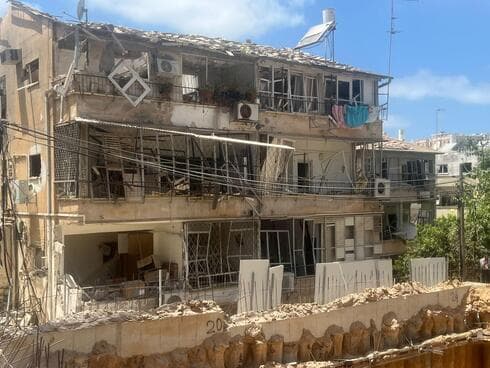 הבית אחרי פגיעת הטיל בבת ים הבית אחרי פגיעת הטיל בבת ים