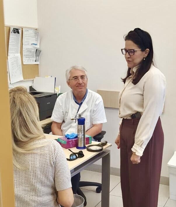 חדווה אמונה מנהלת כללית מחוז דרום בסיור במרפאות היום