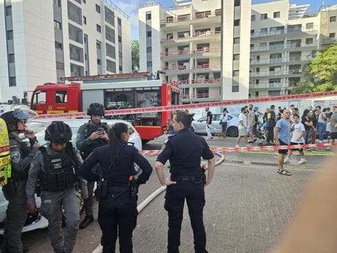 מזירת פגיעת הטיל בחולון 