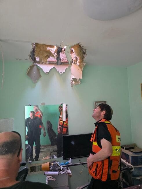רמי גרינברג בוחן את התקרה רמי גרינברג בוחן את התקרה