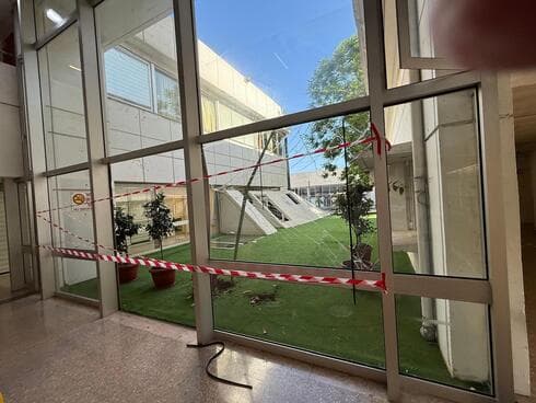 נזקי הדף בוולפסון לאחר מטח הטילים בחולון 
