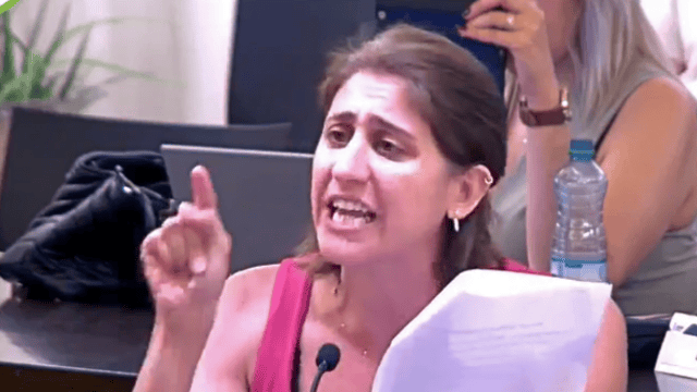 סאלי עבד במועצת העיר חיפה (צילום: עיריית חיפה) סאלי עבד במועצת העיר חיפה
