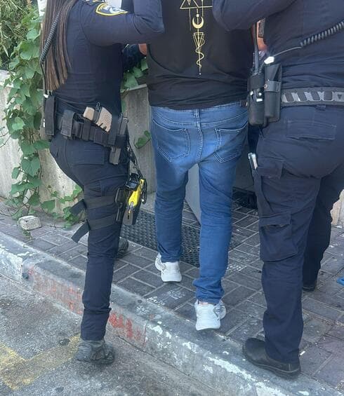 מעצר אחד החשודים שמנע כניסה למקלט בבת ים