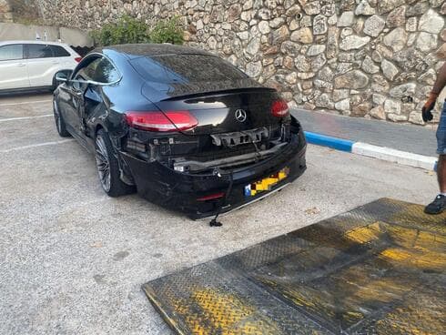 רכב יוקרה, קוקאין בכמות מסחרית ורובה חיצים רכב יוקרה, קוקאין בכמות מסחרית ורובה חיצים