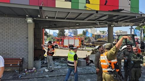 השוק העירוני רחובות אחרי פגיעת הטיל