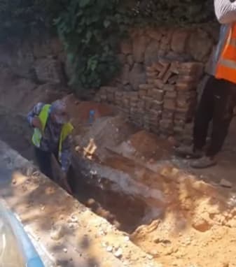 הטמנה תת קרקעית של קו מתח גבוה ברמת ורבר (צילום: מתוך דף הפייסבוק של רמי גרינברג, שימוש לפי סעיף 27א לחוק זכויות יוצרים) הטמנה תת קרקעית של קו מתח גבוה ברמת ורבר