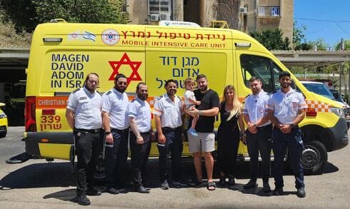 דן אואט וצוותי מד"א שהצילו את חייו