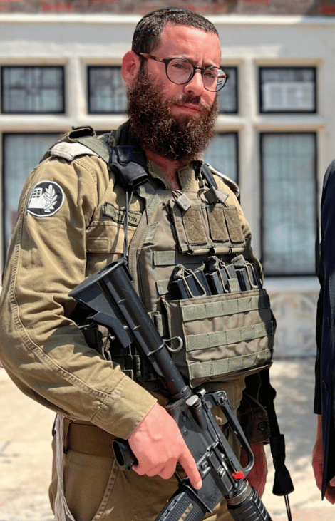 מנדי ריזל במילואים