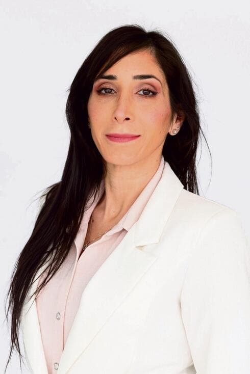 ד”ר מיטל הבר, מנהלת מחלקת עור בקהילה ורכזת תחום עור, מחוז דרום כללית ( צילום: שונית זריצקי) ד”ר מיטל הבר, מנהלת מחלקת עור בקהילה ורכזת תחום עור, מחוז דרום כללית
