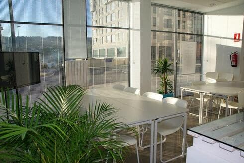 clean office environment