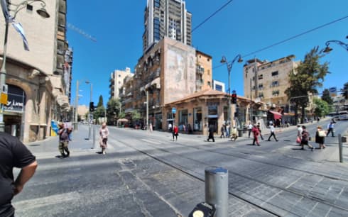 יום חם במרכז ירושלים, וצל אין