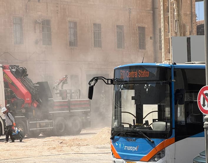 ענן האבק במרכז העיר בשל העבודות