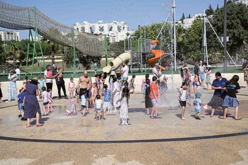 מסיבת מזרקות