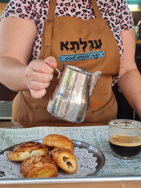 עגלת קפה "עגלתא" (צילום: יח"צ) עגלת קפה "עגלתא"
