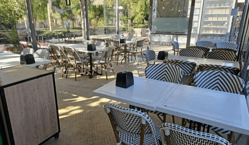 מסעדת קפטן בורגר במתחם התחנה (צילום: מאור מלכה) מסעדת קפטן בורגר במתחם התחנה