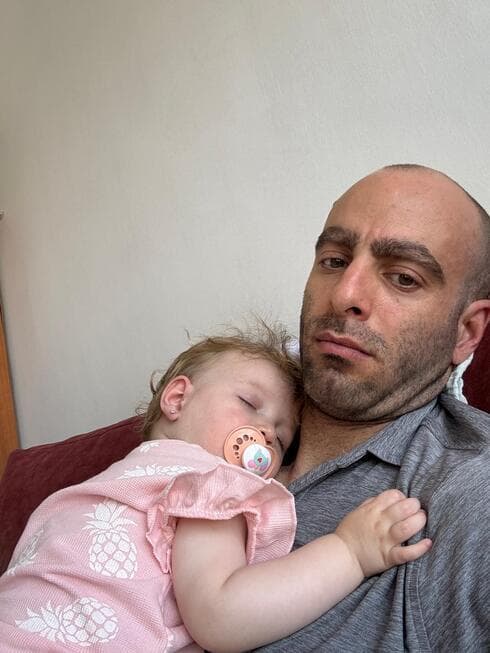 האב ובתו הפעוטה ז"ל (צילום: פרטי) האב ובתו הפעוטה ז"ל