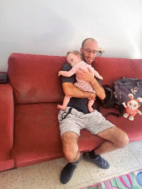 האב ובתו הפעוטה ז"ל