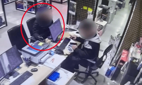 תיעוד של רכישת מוצרים ע"י החשוד באמצעות כ. האשראי שהתקבל במרמה
