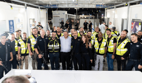 בן גביר וחברי כיתת כוננות (צילום: דוברות משרד בט"פ) בן גביר וחברי כיתת כוננות