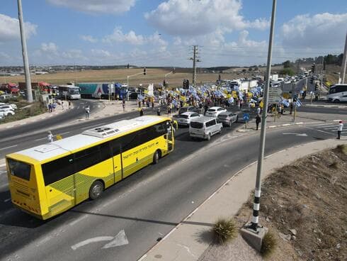 השיירה למען החטופים (צילום: צביקה גולן) השיירה למען החטופים