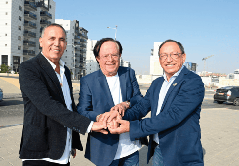 שמעון אוזן ז"ל עם עמיתיו יוסי דלויה ואלי אביסרור