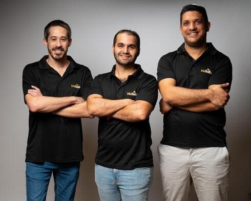 מימין: עידן בן שמעון, ינון דוד ועידן פרוסט מייסדי מיבוק