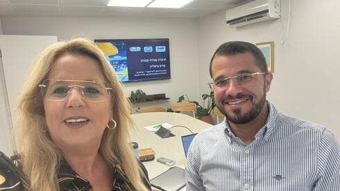 יוזם הרעיון, ישראל אלהרר ומנכ"לית התיכון, רעיה טובול (צילום: באדיבות אורט ביאליק) יוזם הרעיון, ישראל אלהרר ומנכ"לית התיכון, רעיה טובול