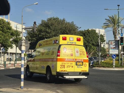 כוחות ההצלה קבעו את מותו (צילום המחשה: איילת רוטה-גבאי) אמבולנס