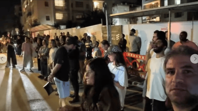 הפגנה מול ביתו של ראש העיר חיים ברוידא הפגנה מול ביתו של ראש העיר חיים ברוידא